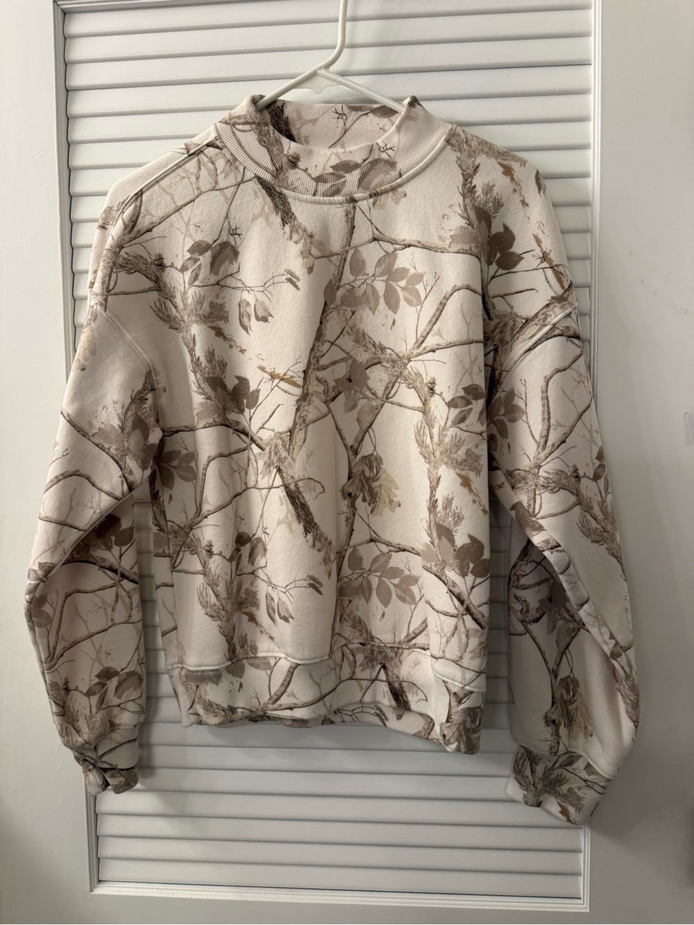 Abercrombie crew neck